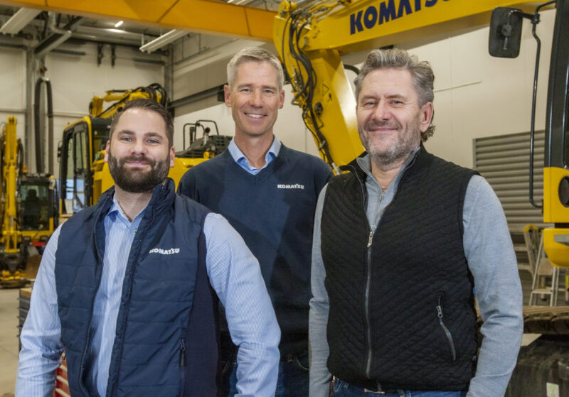 Anthony Eriksson, Kjell Forsén och Patrick Andersson säljer Komatsu och Bomag i Stockholm och Mälardalen.